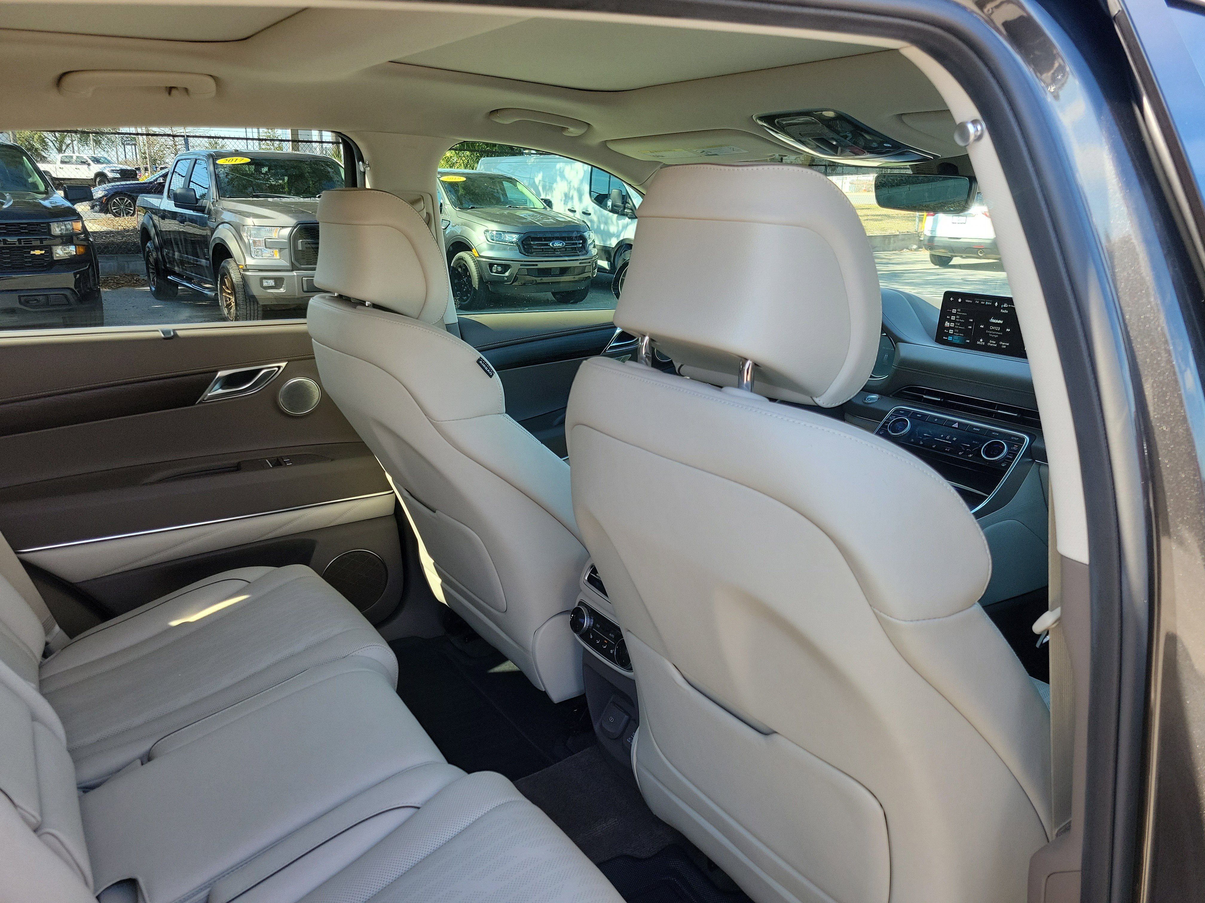 Used 2024 Genesis GV80 3.5T w/ Advanced Package image 27