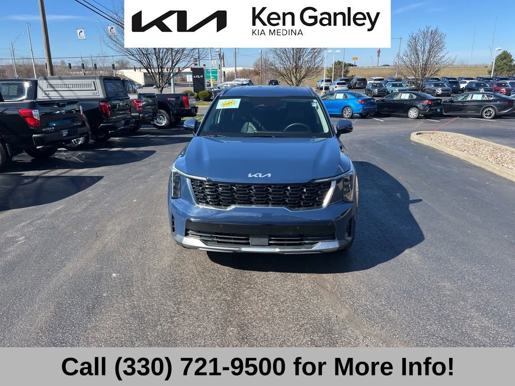 Certified 2025 Kia Sorento S FWD image 5