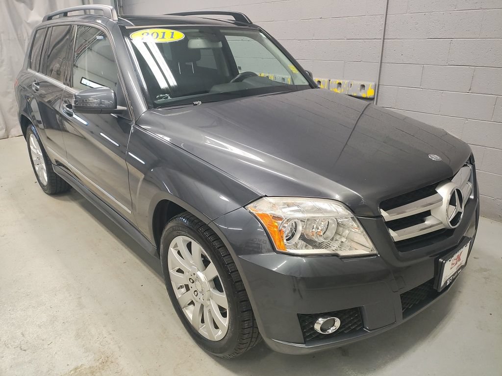 Used 2011 Mercedes-Benz GLK 350 4MATIC image 5