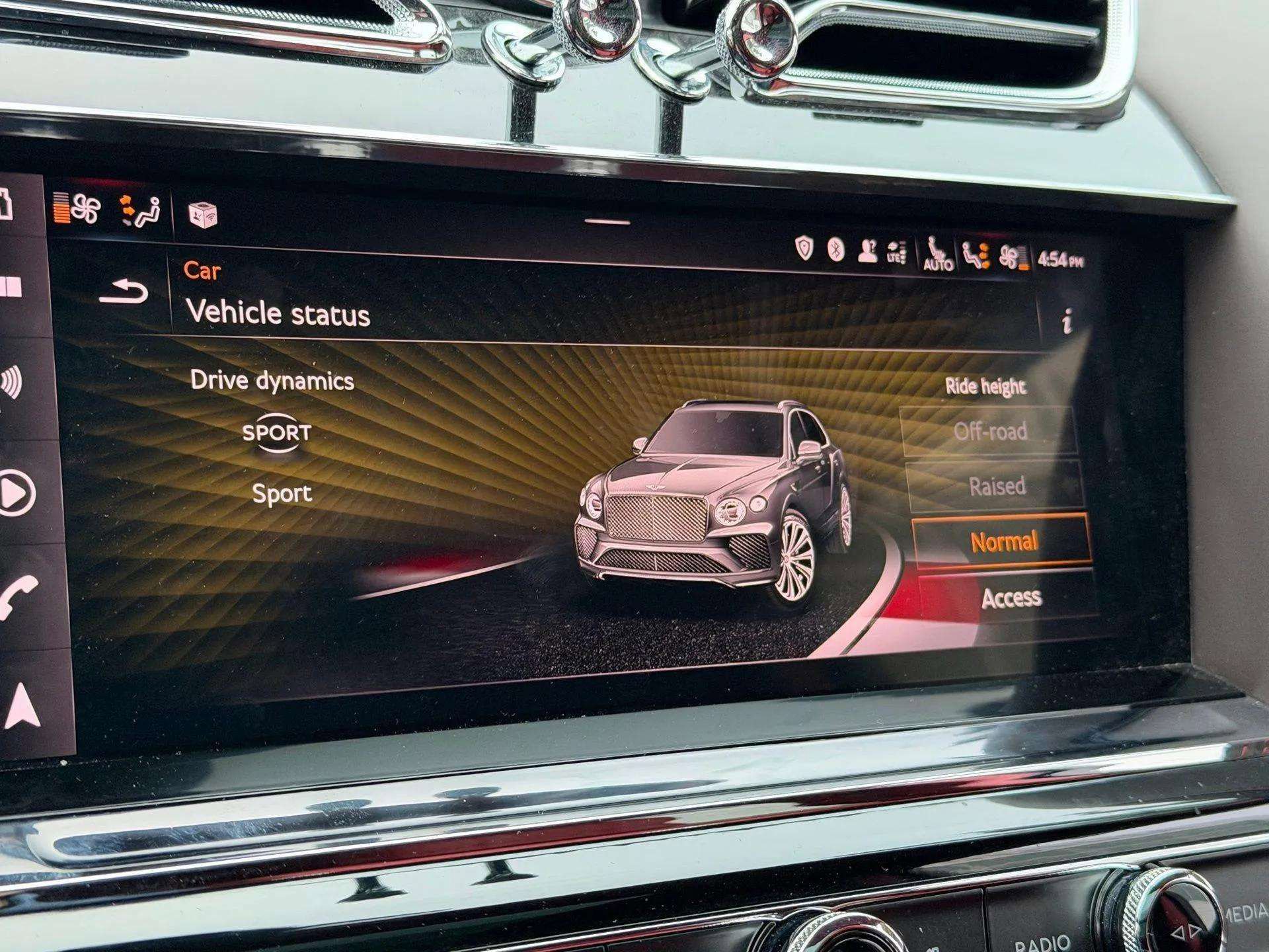 Certified 2022 Bentley Bentayga image 27