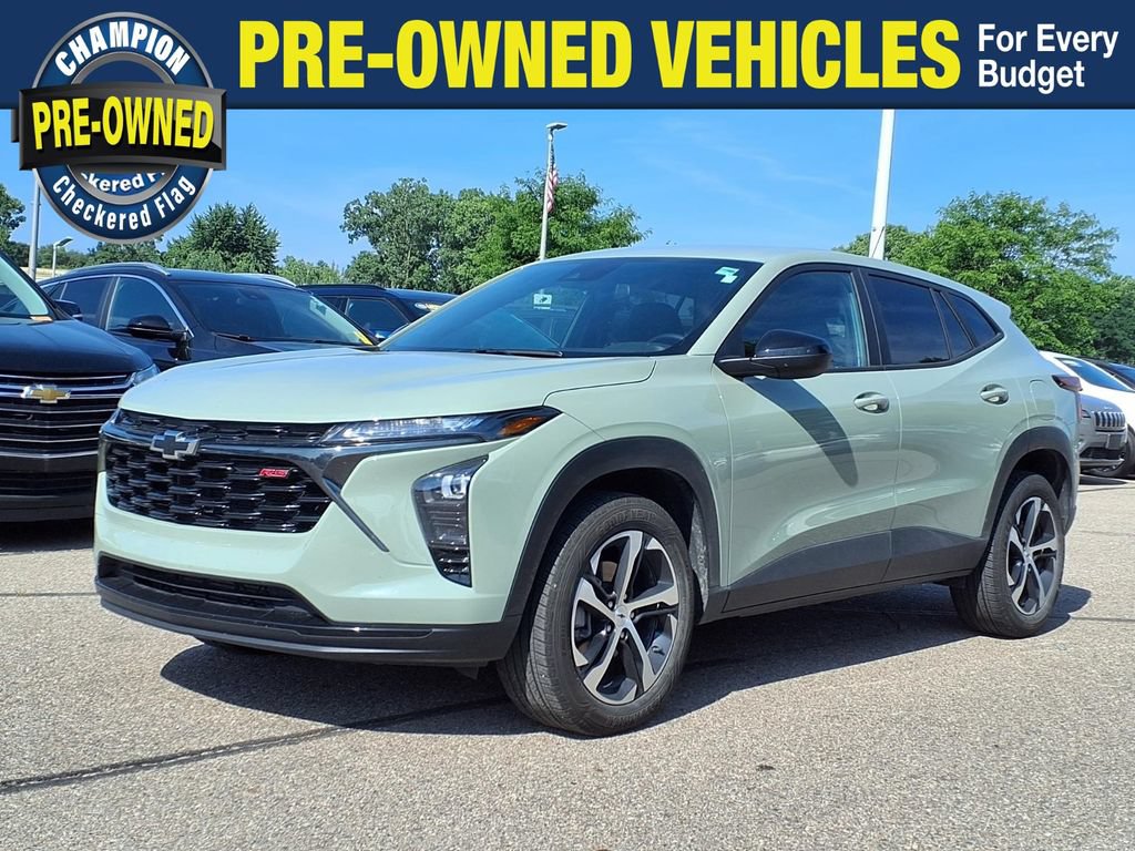Used 2024 Chevrolet Trax RS w/ Driver Confidence Package FWD image 1