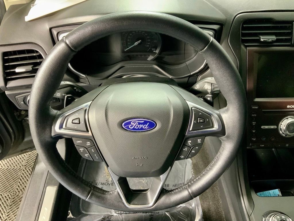 Used 2020 Ford Fusion Titanium AWD/4WD image 26