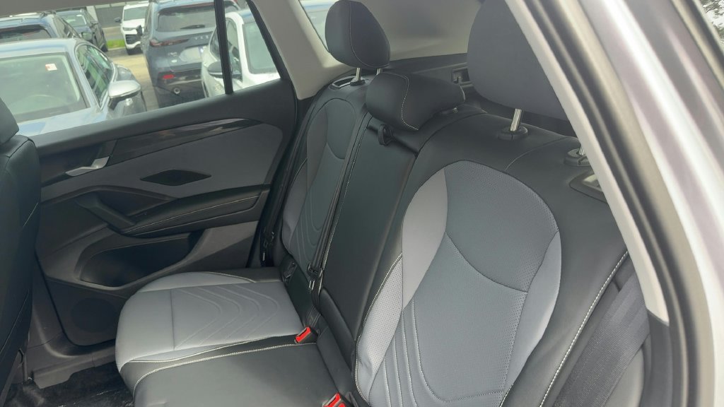 Certified 2026 Volkswagen Tiguan SE AWD/4WD image 16