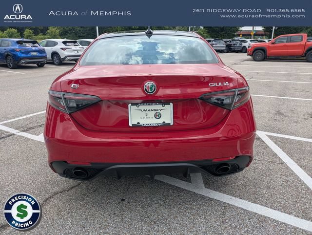Used 2025 Alfa Romeo Giulia AWD w/ Driving Assist Package image 5
