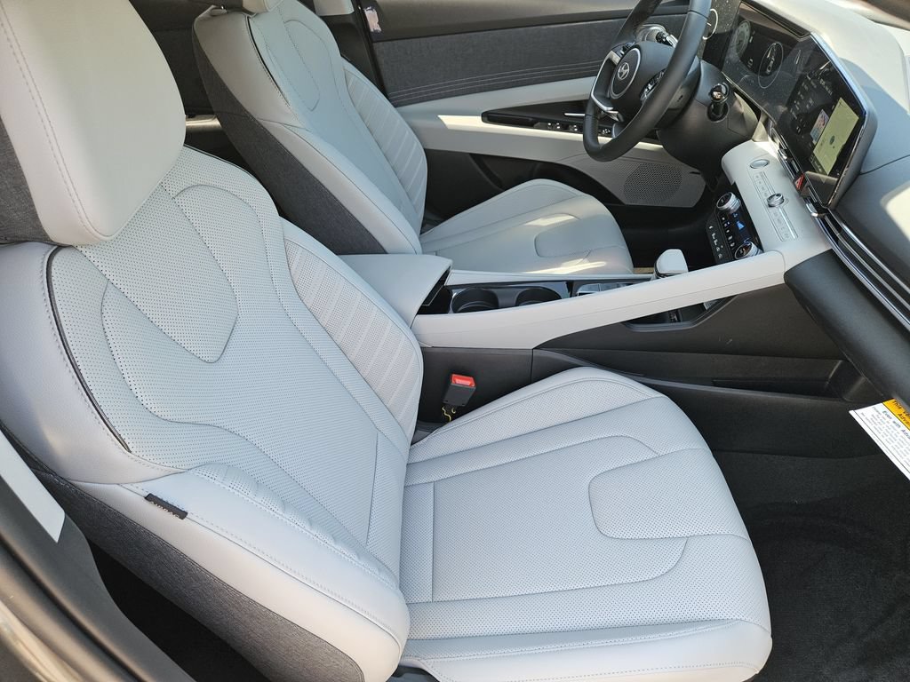 New 2026 Hyundai Elantra Limited FWD image 14