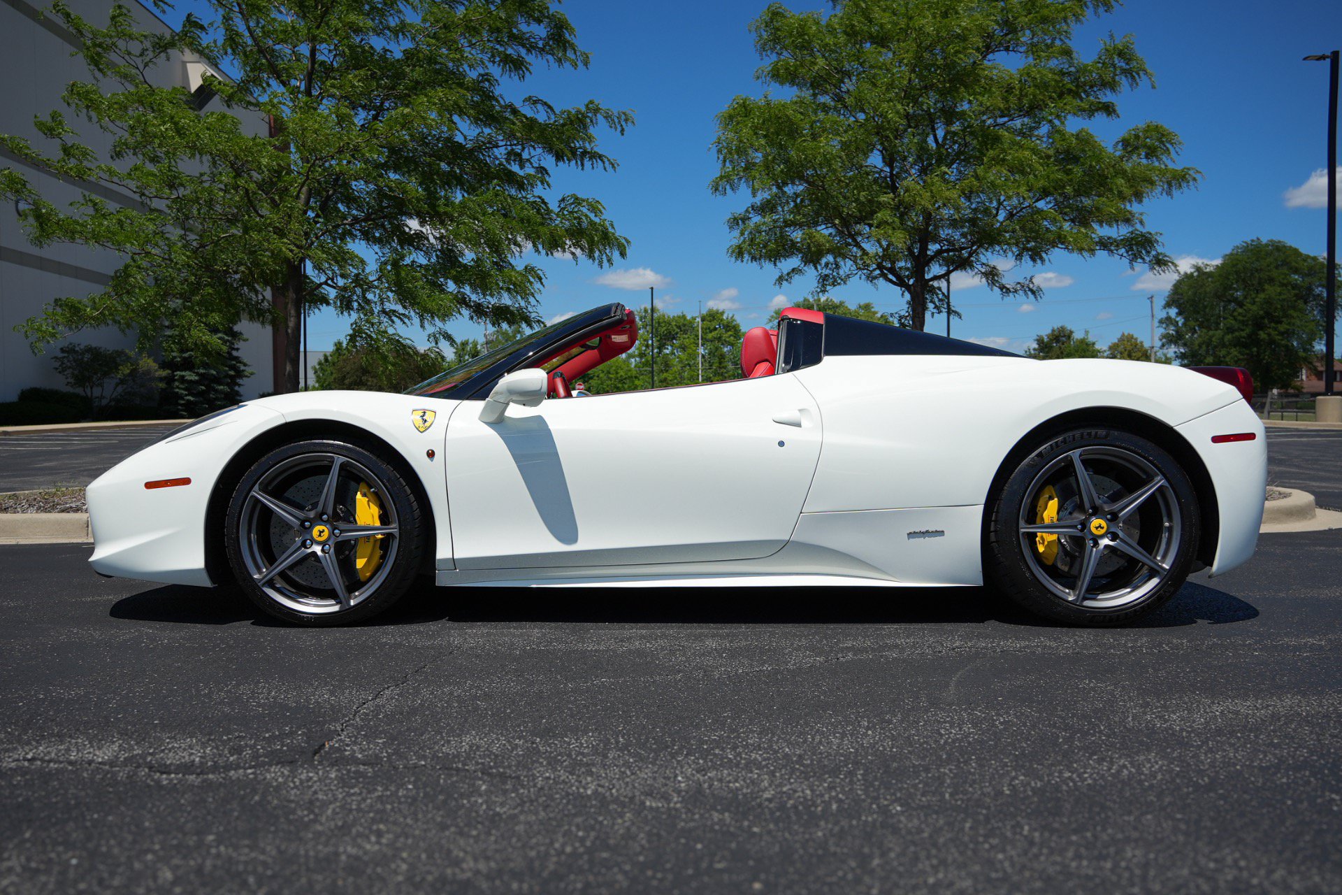 Used 2013 Ferrari 458 Spider RWD image 7