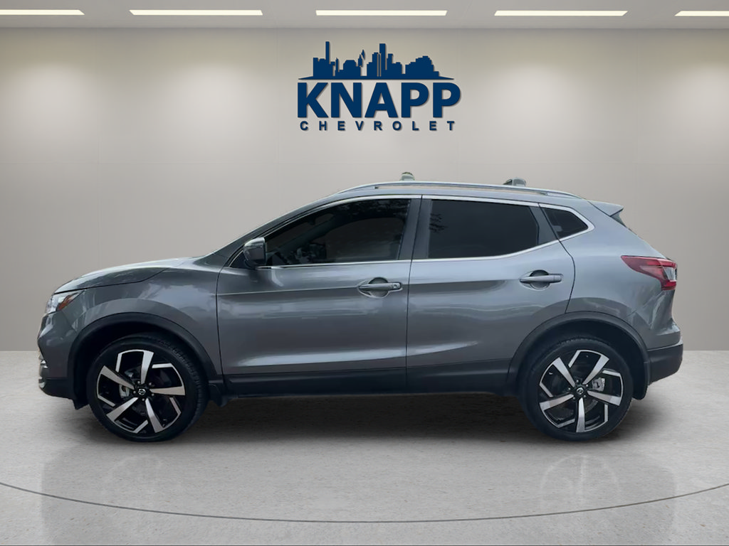 Used 2022 Nissan Rogue Sport SL FWD image 2