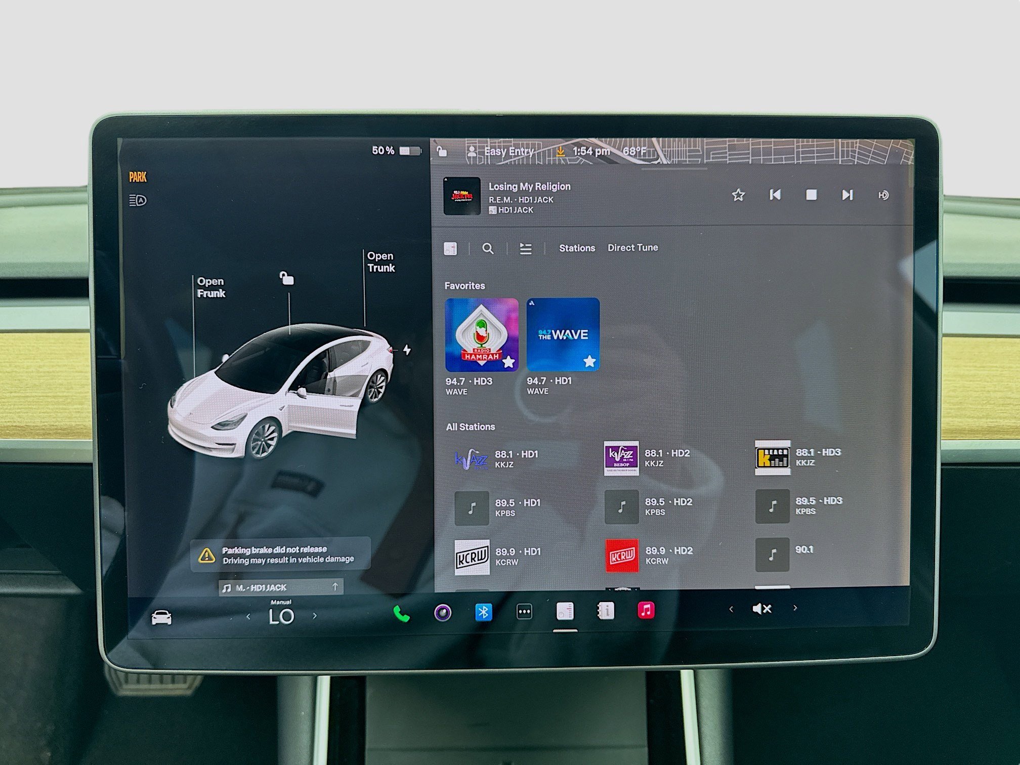 Used 2020 Tesla Model 3 Standard Range Plus image 11
