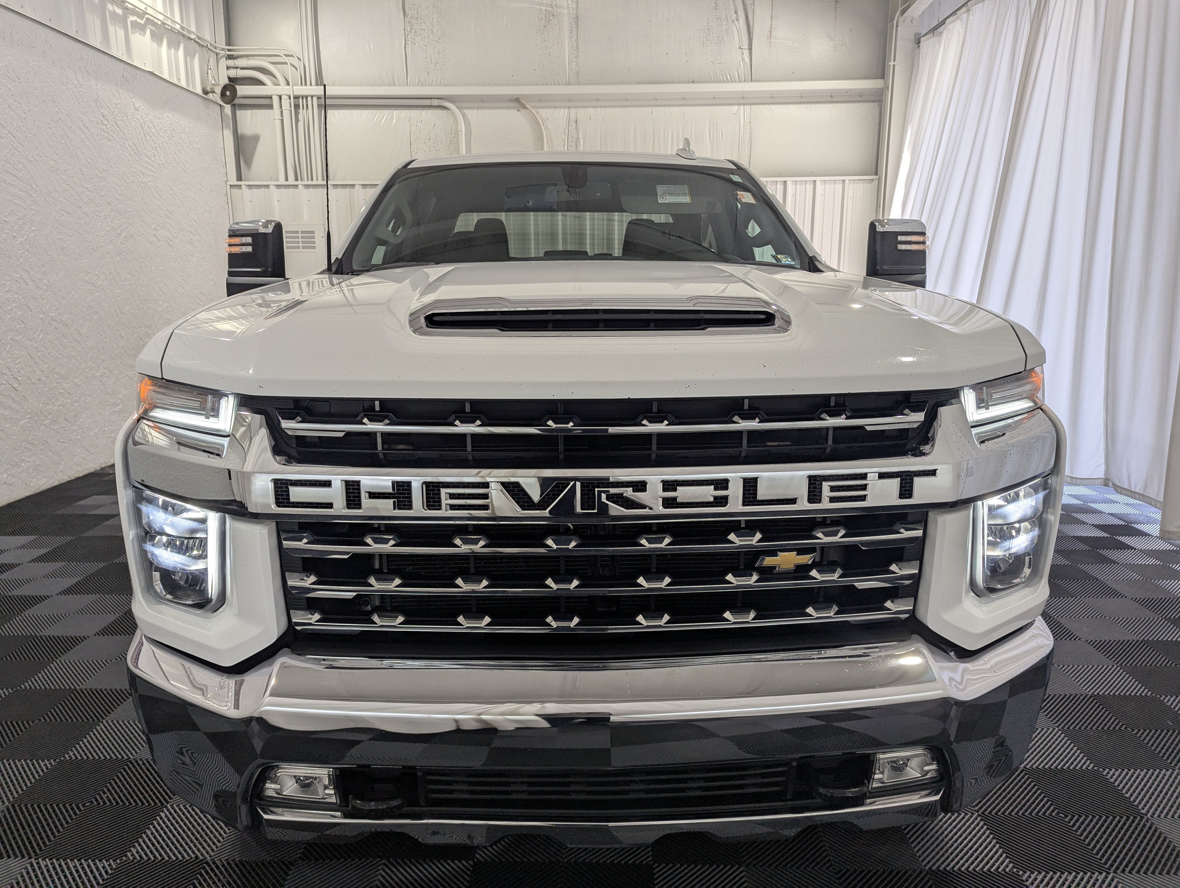 Used 2020 Chevrolet Silverado 2500 LTZ w/ Snow Plow Prep/Camper Package AWD/4WD image 4