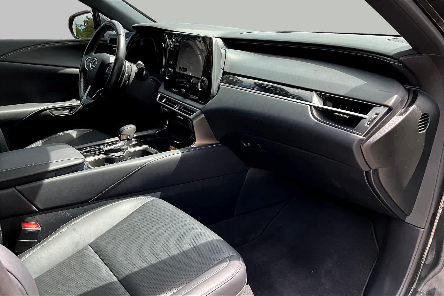 Used 2024 Lexus RX 350 FWD w/ Technology Package image 36