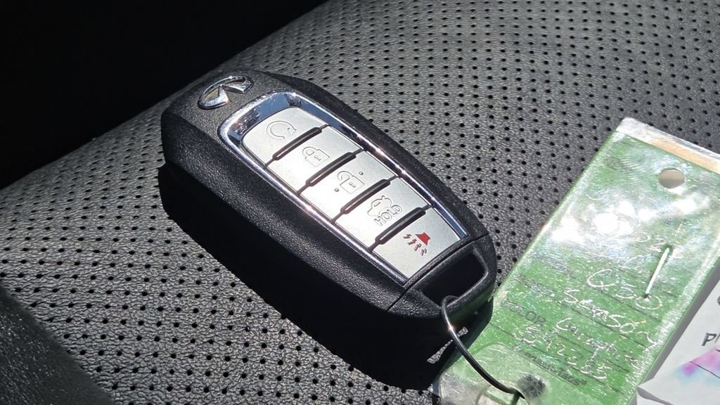 Used 2023 INFINITI Q50 Sensory AWD/4WD image 36