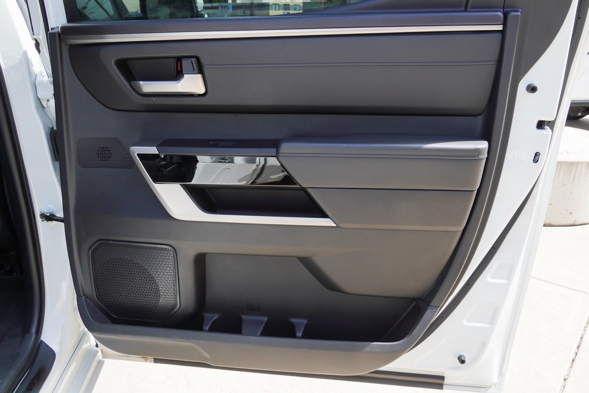 Used 2023 Toyota Tundra Limited AWD/4WD image 29