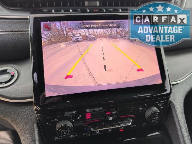 Used 2025 Jeep Grand Cherokee L Limited w/ Black Appearance Package image 24