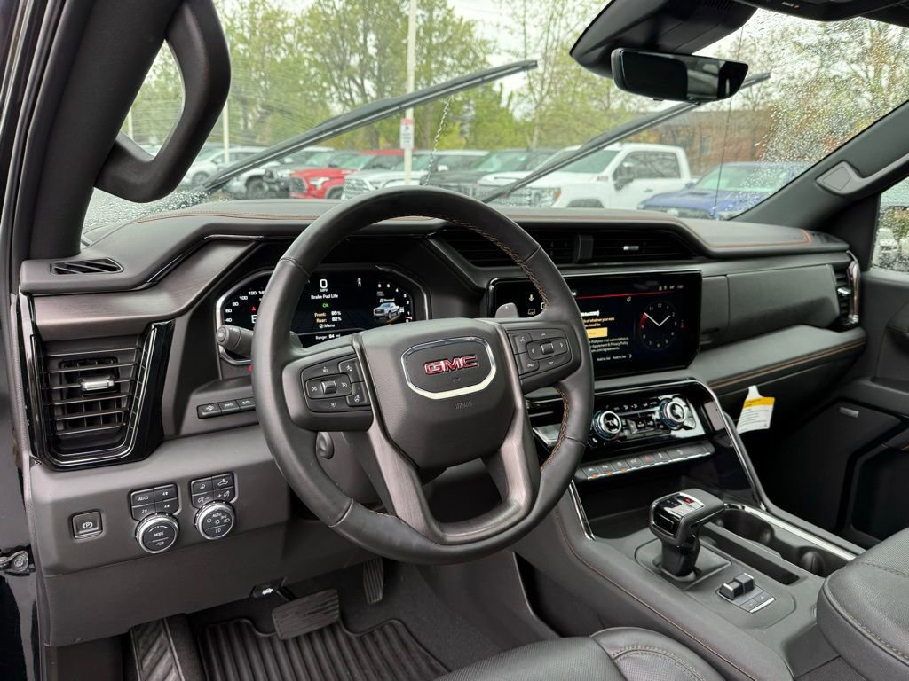 Used 2025 GMC Sierra 1500 AT4 w/ AT4 Premium Package AWD/4WD image 11