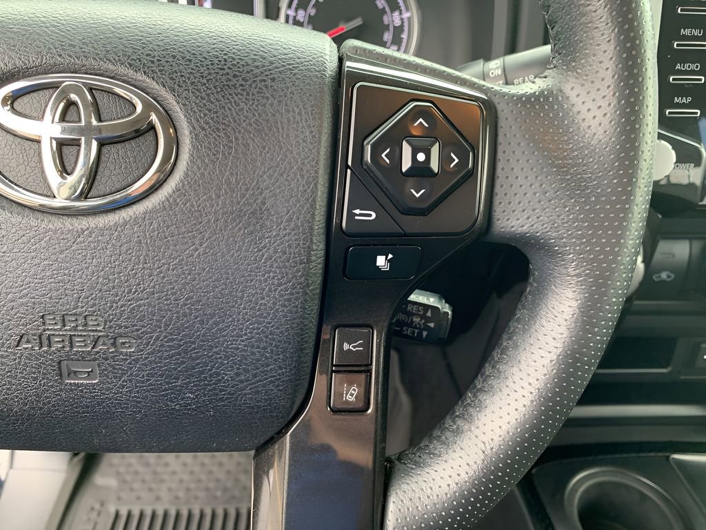 Used 2021 Toyota 4Runner Venture w/ Moonroof Package image 25