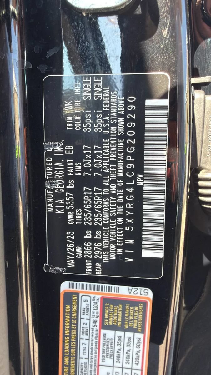 Used 2023 Kia Sorento LX FWD image 25