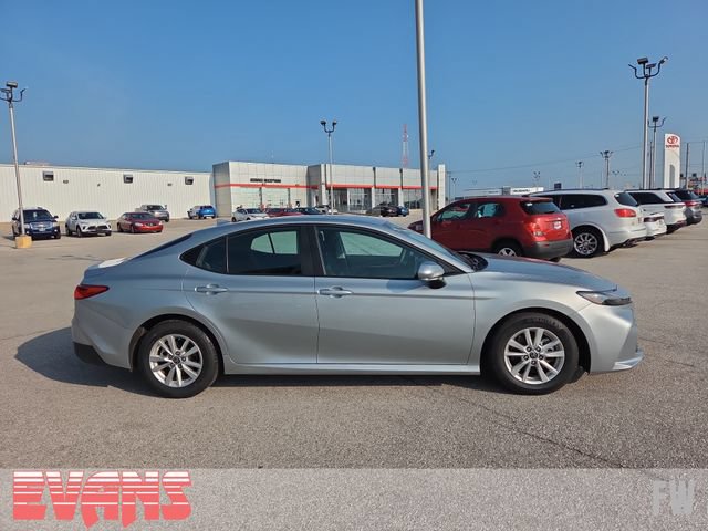 Used 2025 Toyota Camry LE FWD image 2