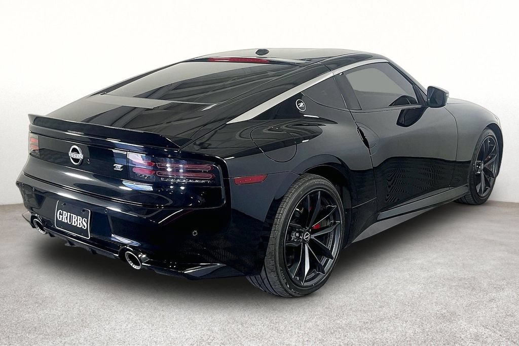 Used 2025 Nissan Z Performance w/ Floor Mat Package RWD image 2