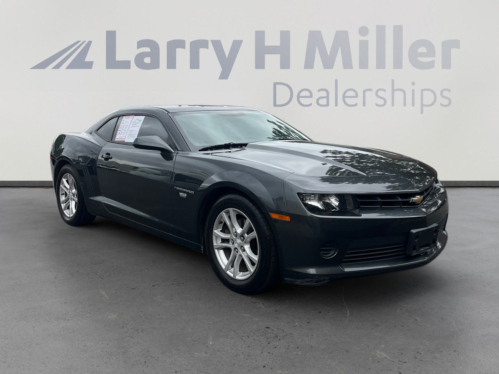 Used 2015 Chevrolet Camaro LS RWD image 7