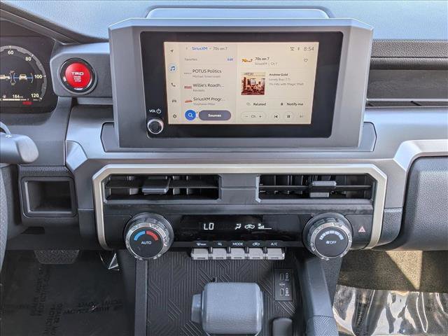 Certified 2025 Toyota Tacoma TRD Off-Road AWD/4WD image 14