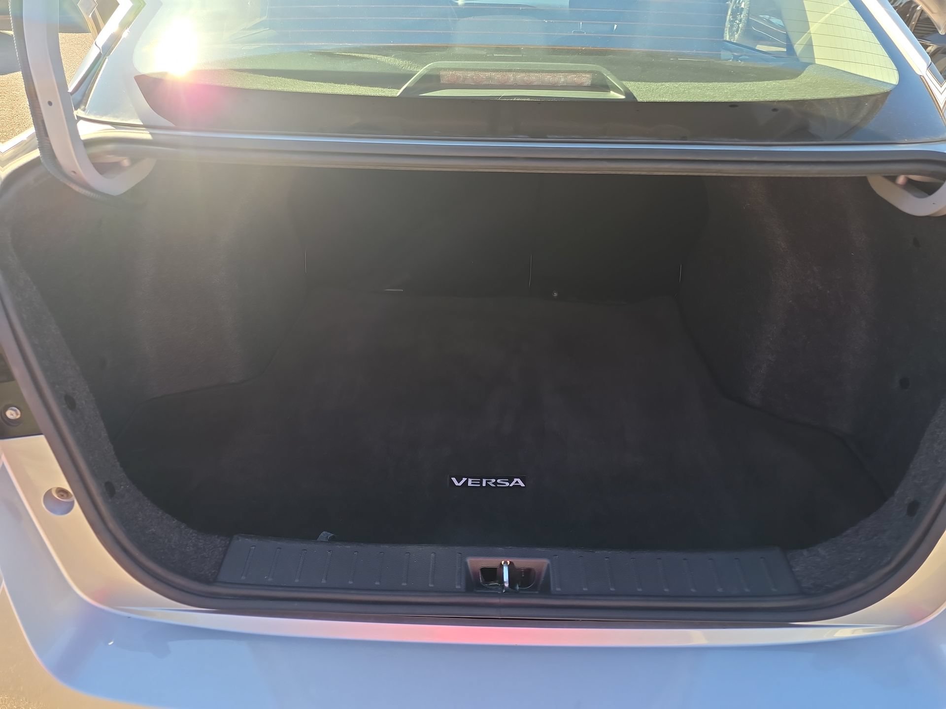 Used 2024 Nissan Versa SV FWD image 30