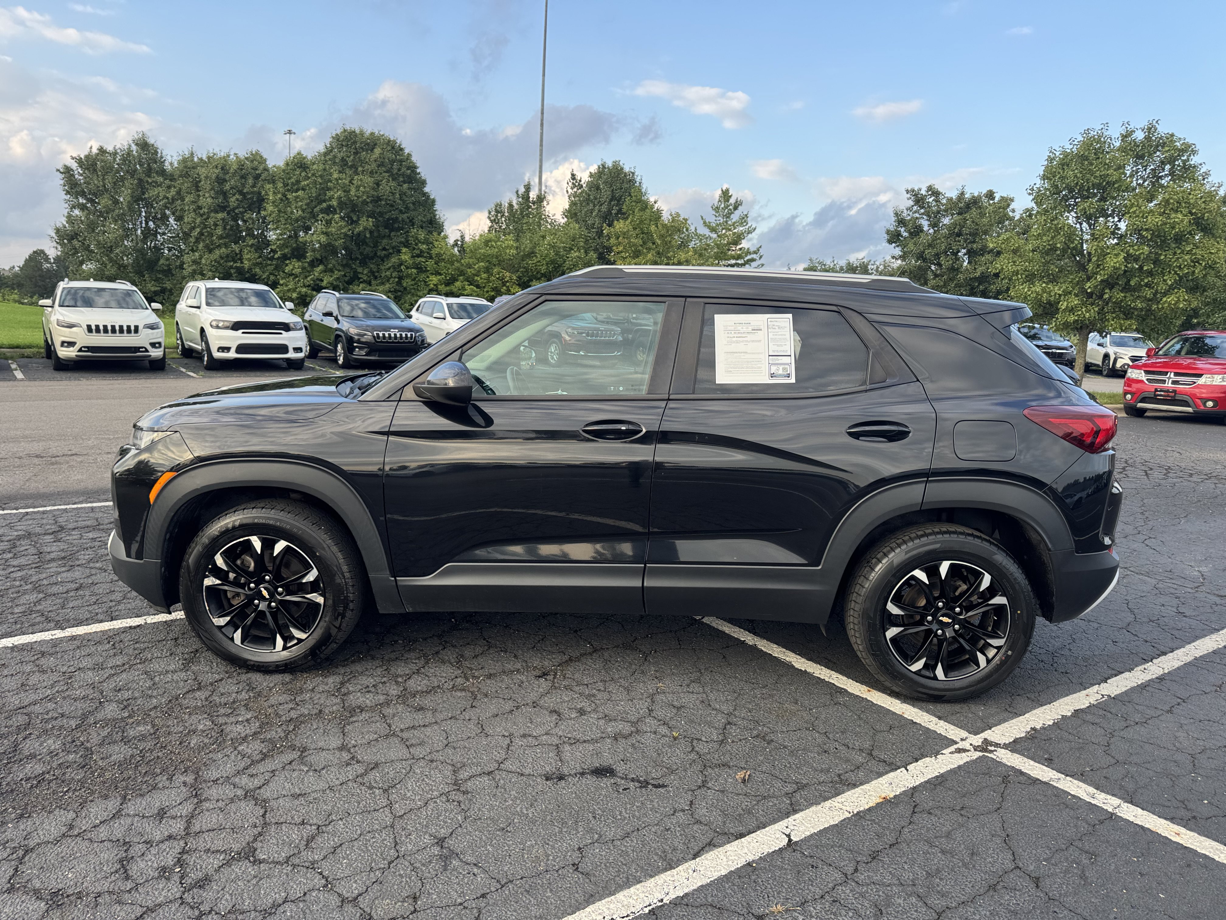 Used 2021 Chevrolet TrailBlazer LT w/ Driver Confidence Package AWD/4WD image 10