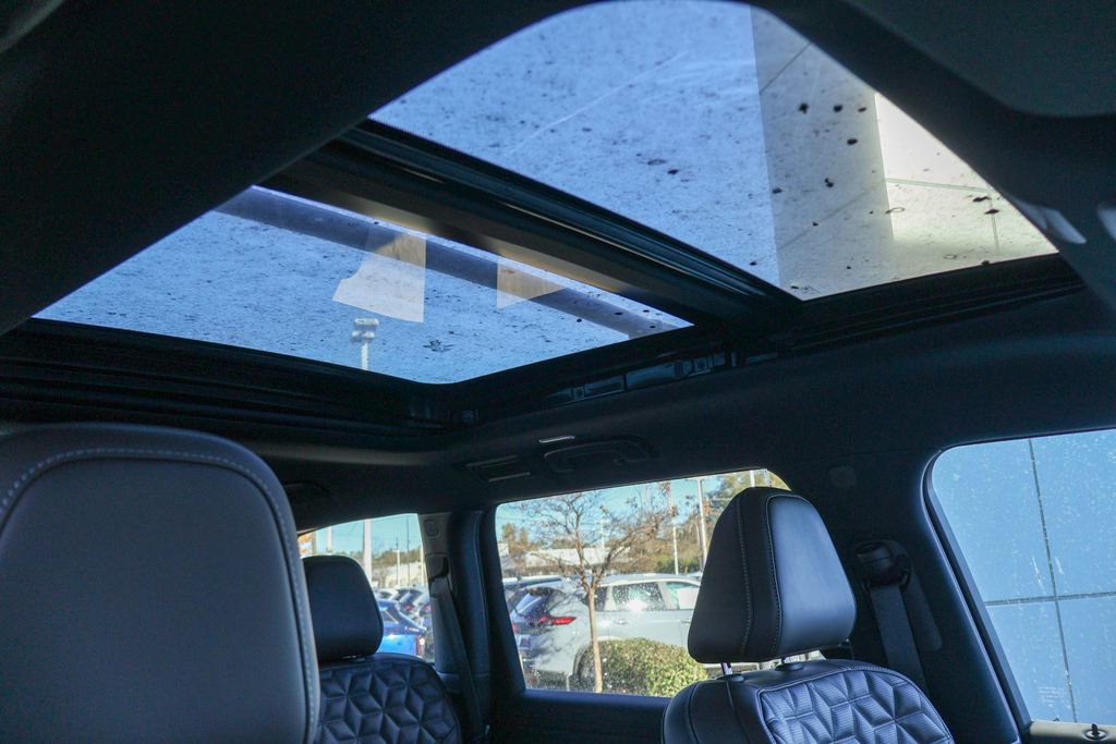 New 2026 Nissan Armada Platinum image 11