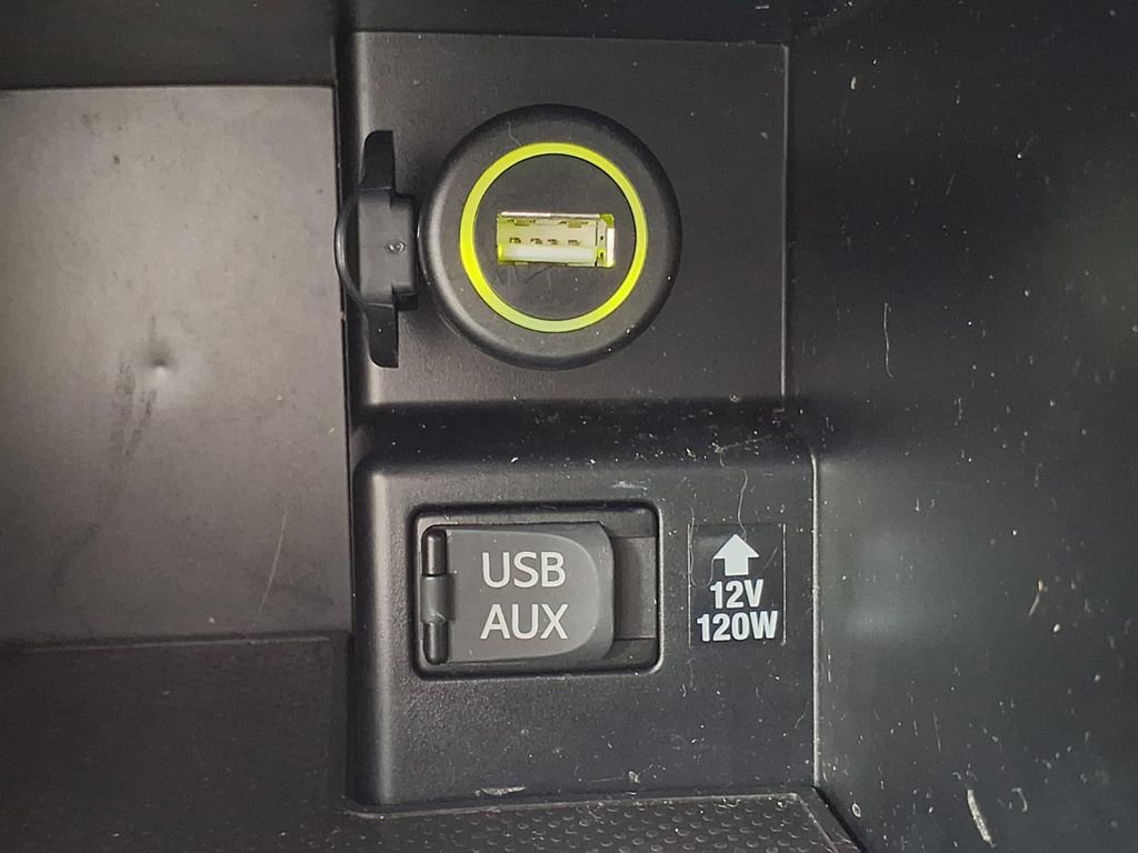 Used 2012 Toyota Camry XLE w/ Leather Pkg FWD image 24