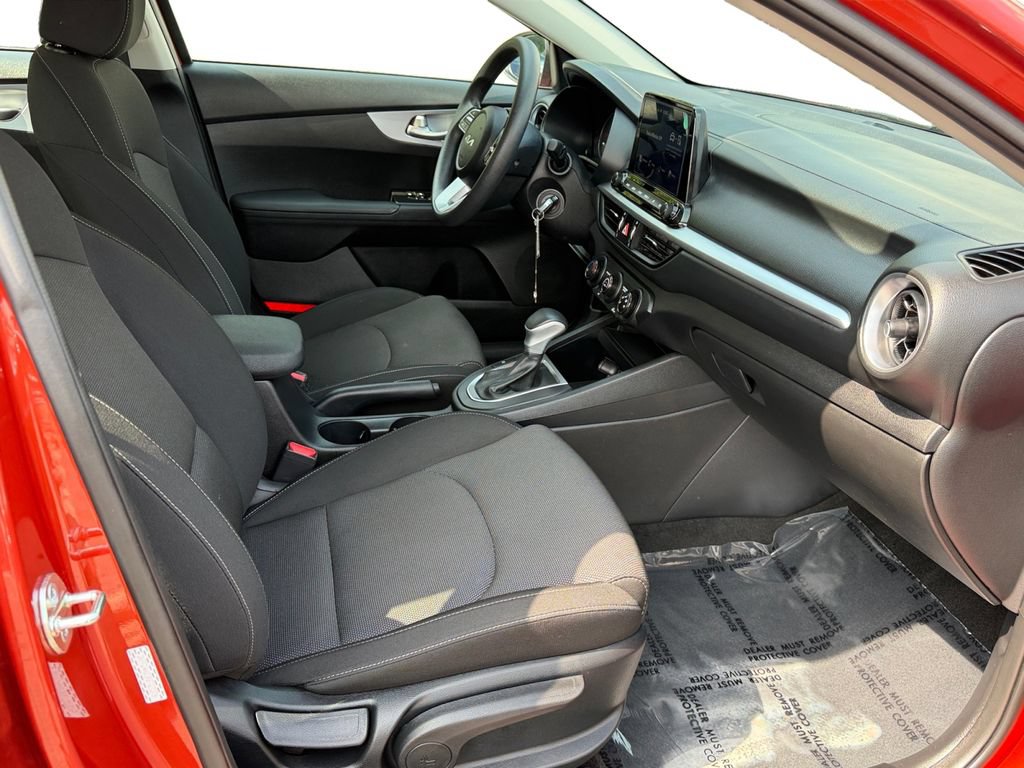 Certified 2024 Kia Forte LXS FWD image 9
