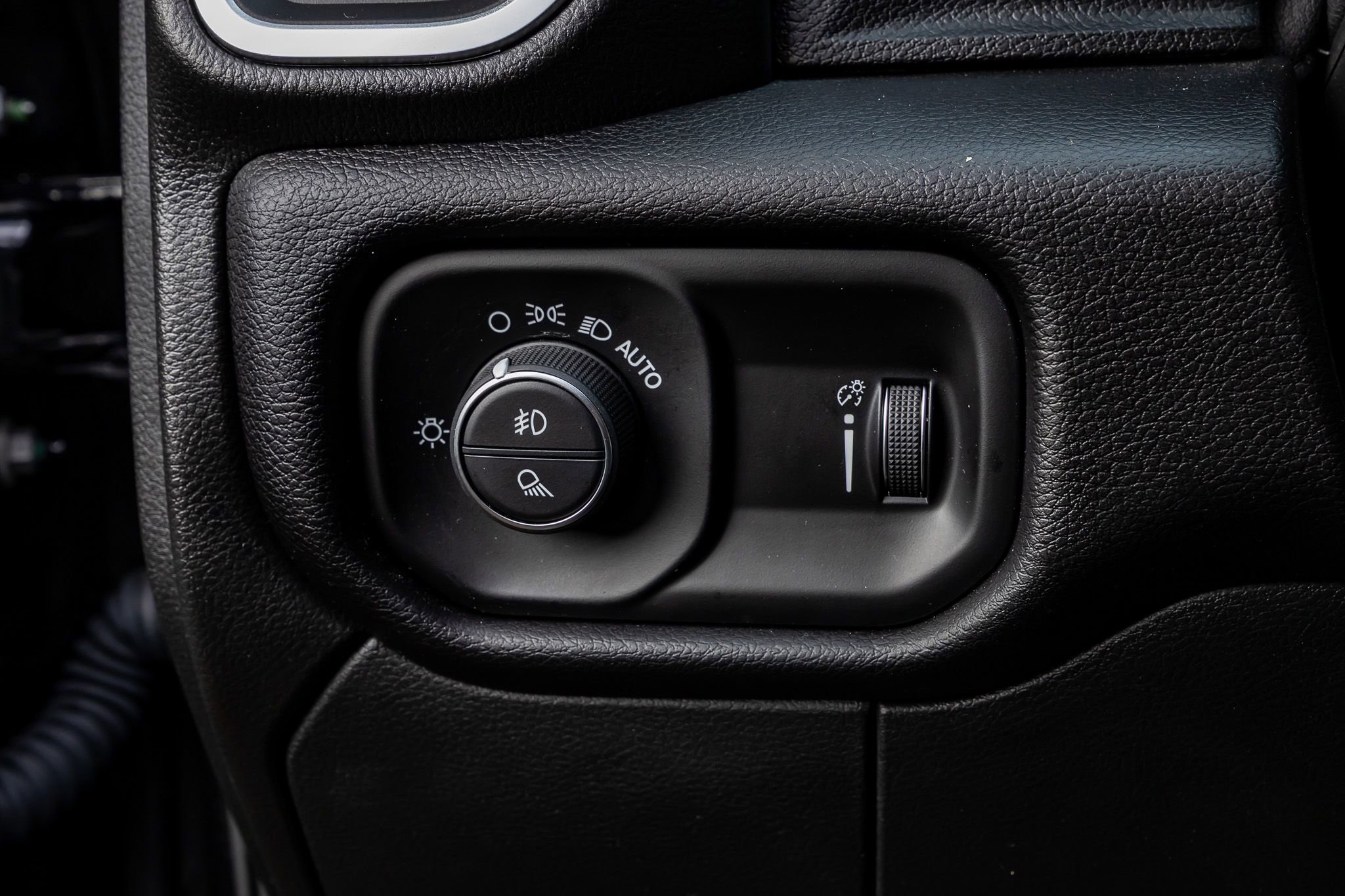 Used 2024 RAM 2500 Big Horn w/ Night Edition AWD/4WD image 21