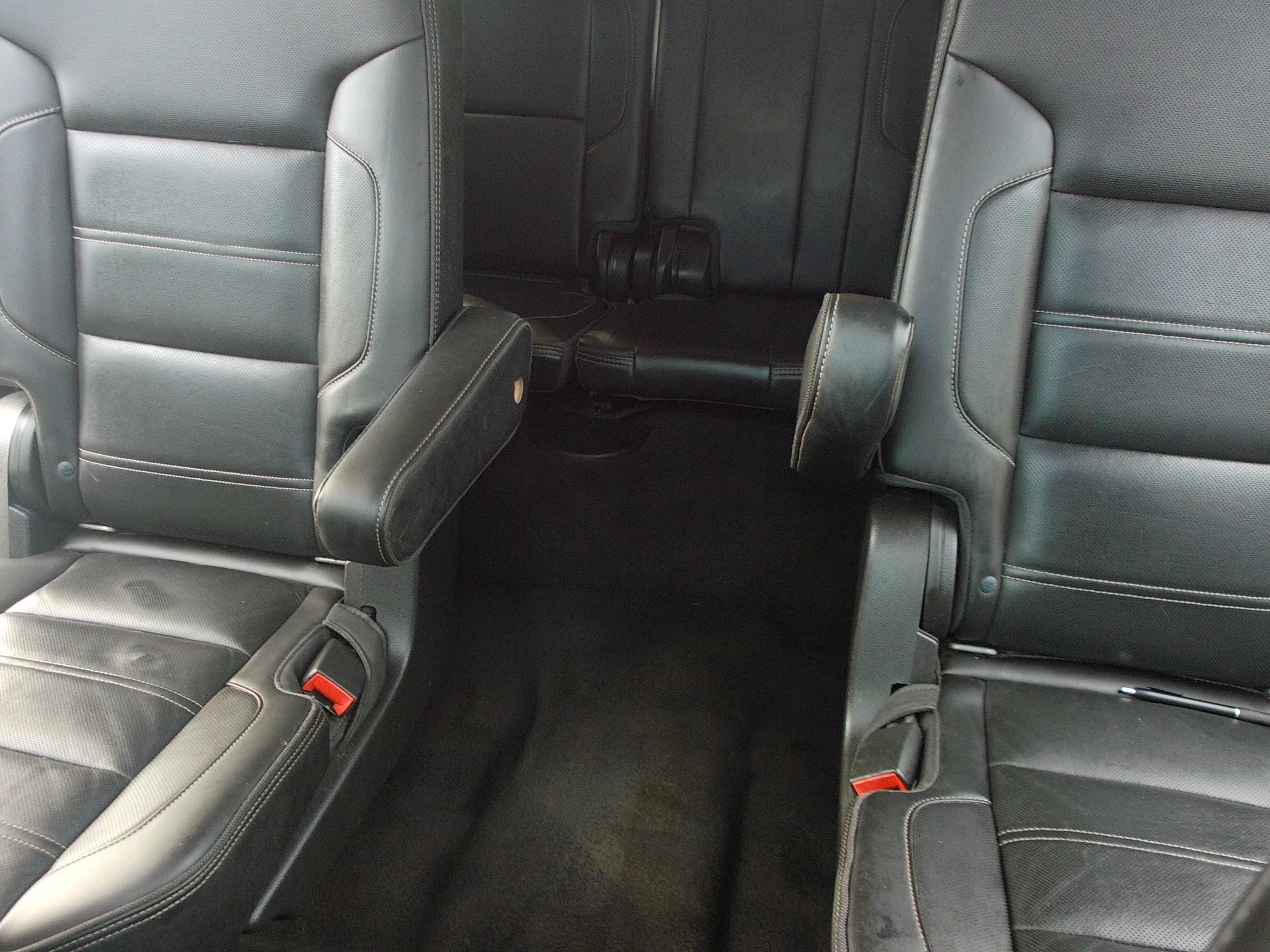 Used 2015 GMC Yukon XL Denali w/ Open Road Package RWD image 25