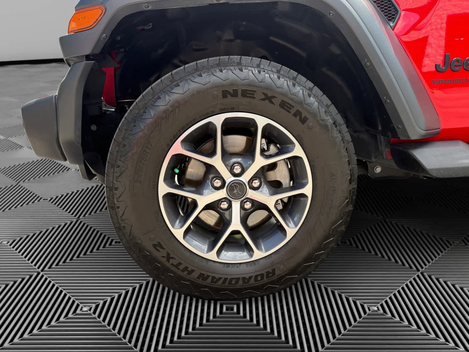 Used 2024 Jeep Wrangler Unlimited Sport AWD/4WD image 9