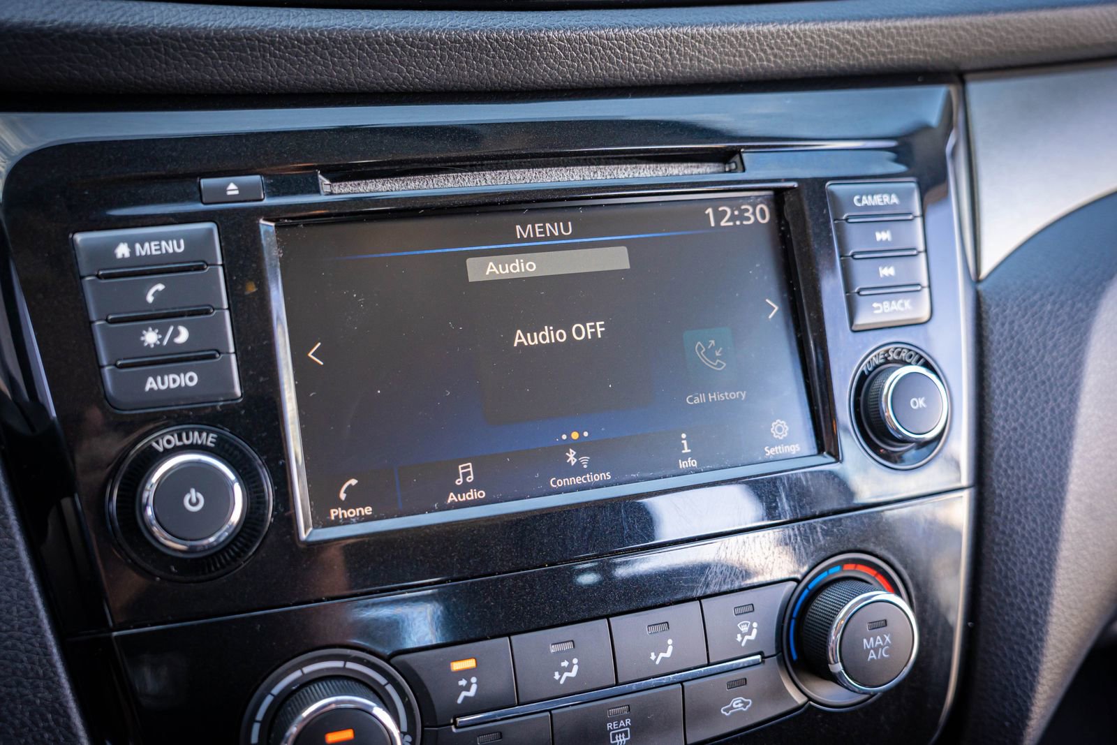 Used 2019 Nissan Rogue Sport S image 17