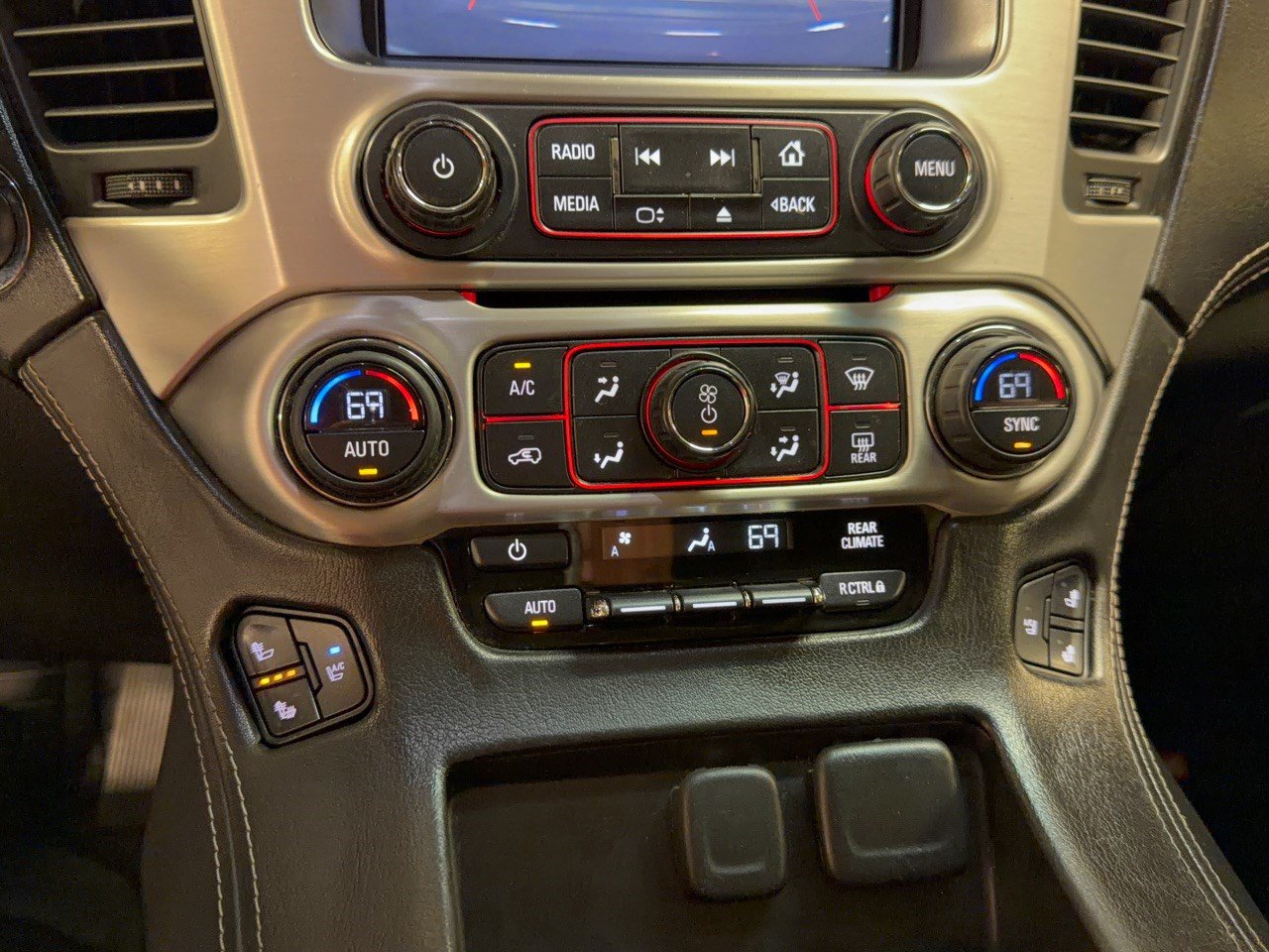 Used 2016 GMC Yukon SLT w/ Open Road Package RWD image 22