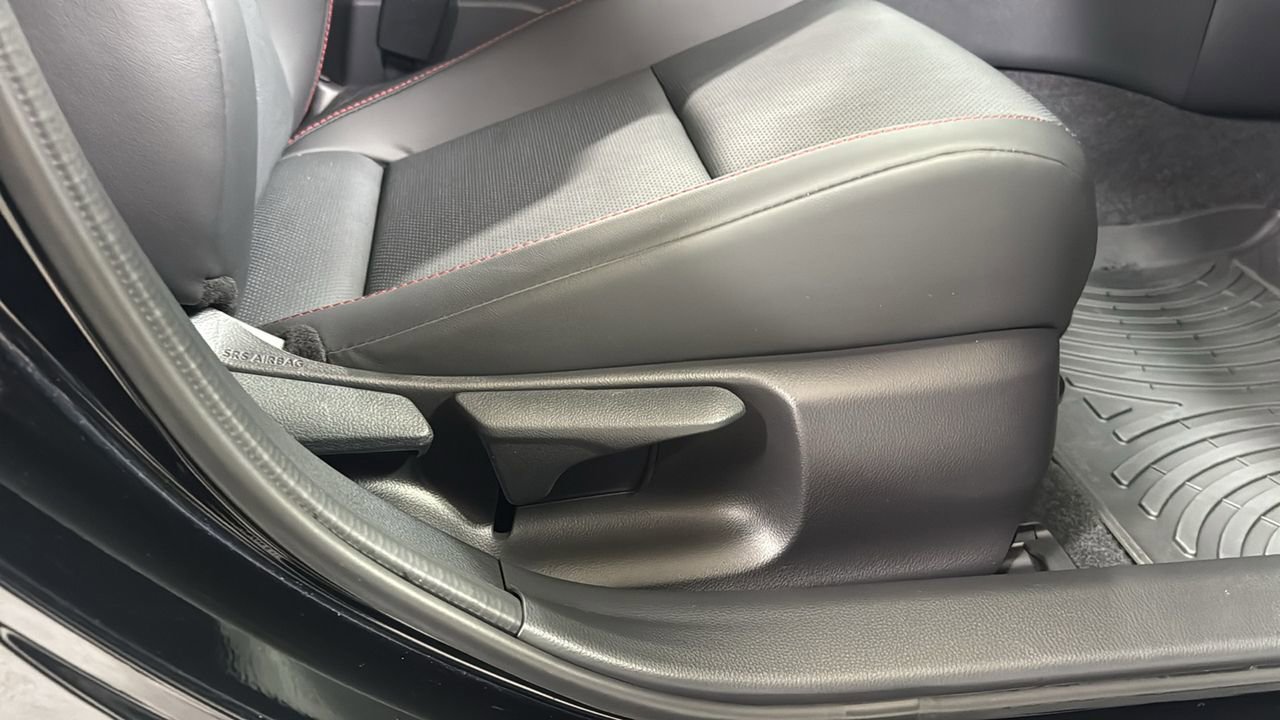 Used 2025 Toyota Prius XSE image 20