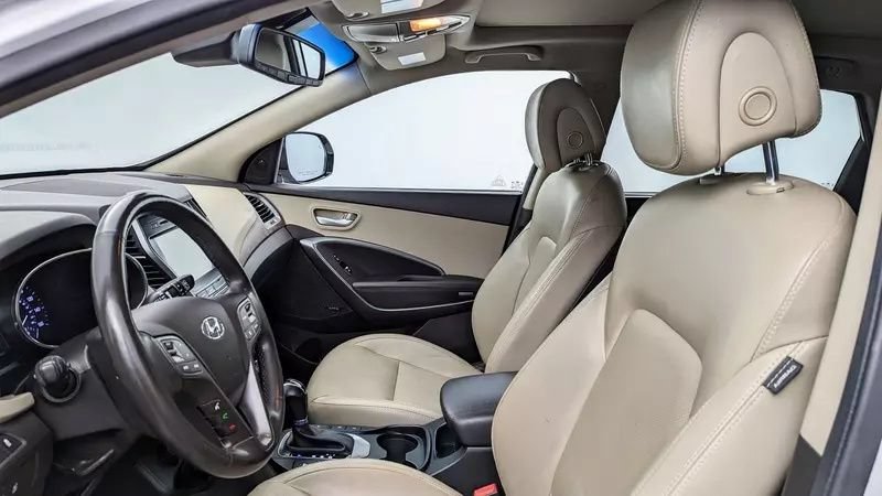 Used 2017 Hyundai Santa Fe Limited FWD image 9
