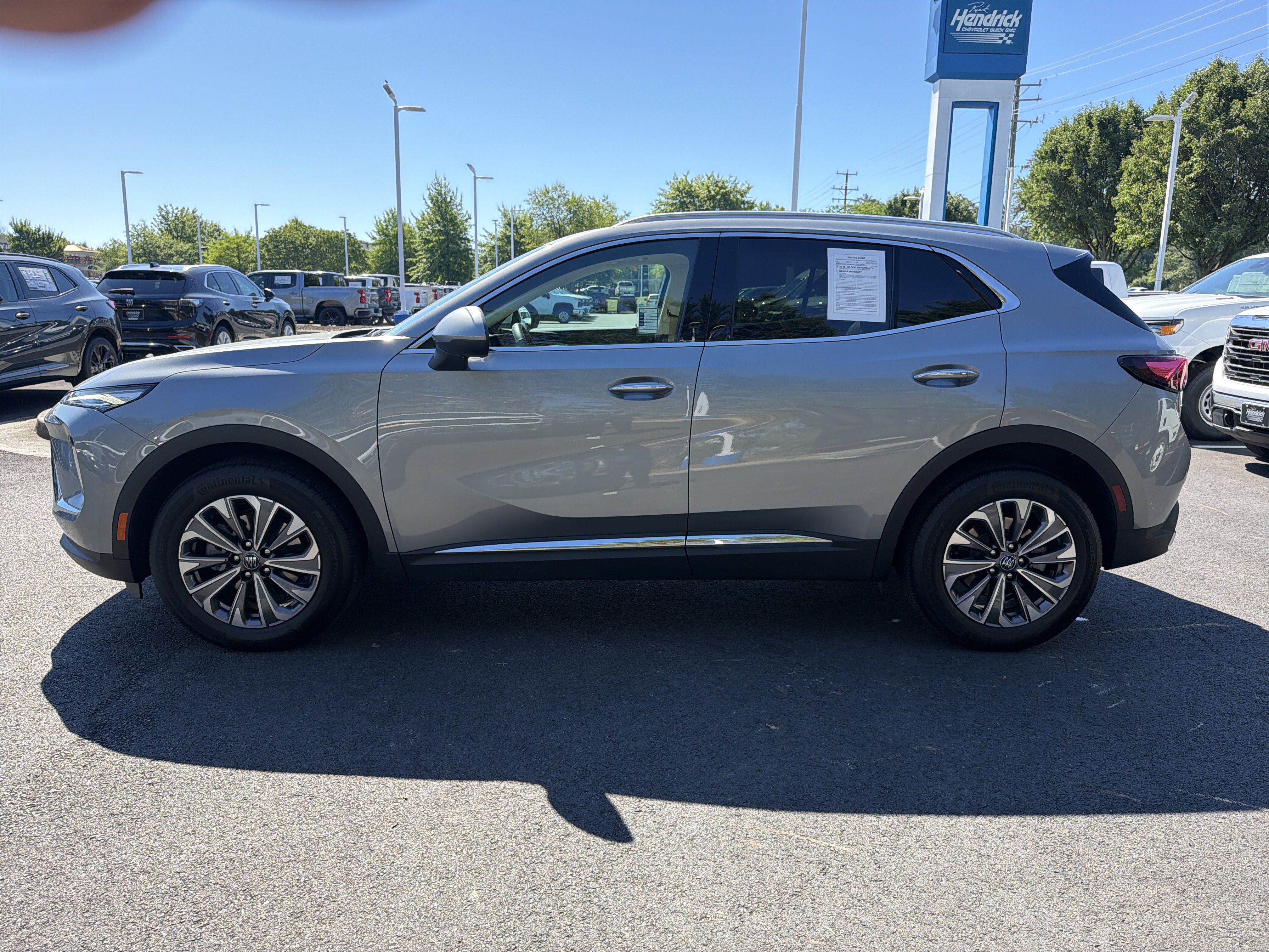 Used 2025 Buick Envision Preferred AWD/4WD image 7