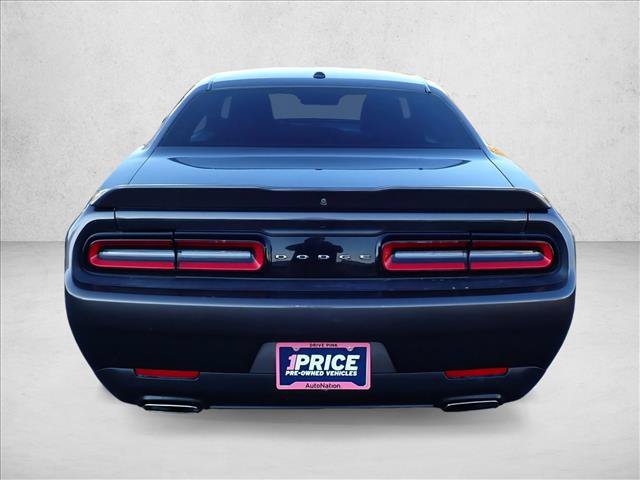 Used 2020 Dodge Challenger SXT RWD image 3