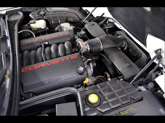 Used 2004 Chevrolet Corvette Coupe w/ Preferred Equipment Group image 22