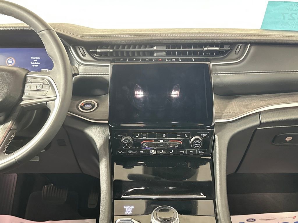 Used 2024 Jeep Grand Cherokee L Limited w/ Trailer Tow Package image 30