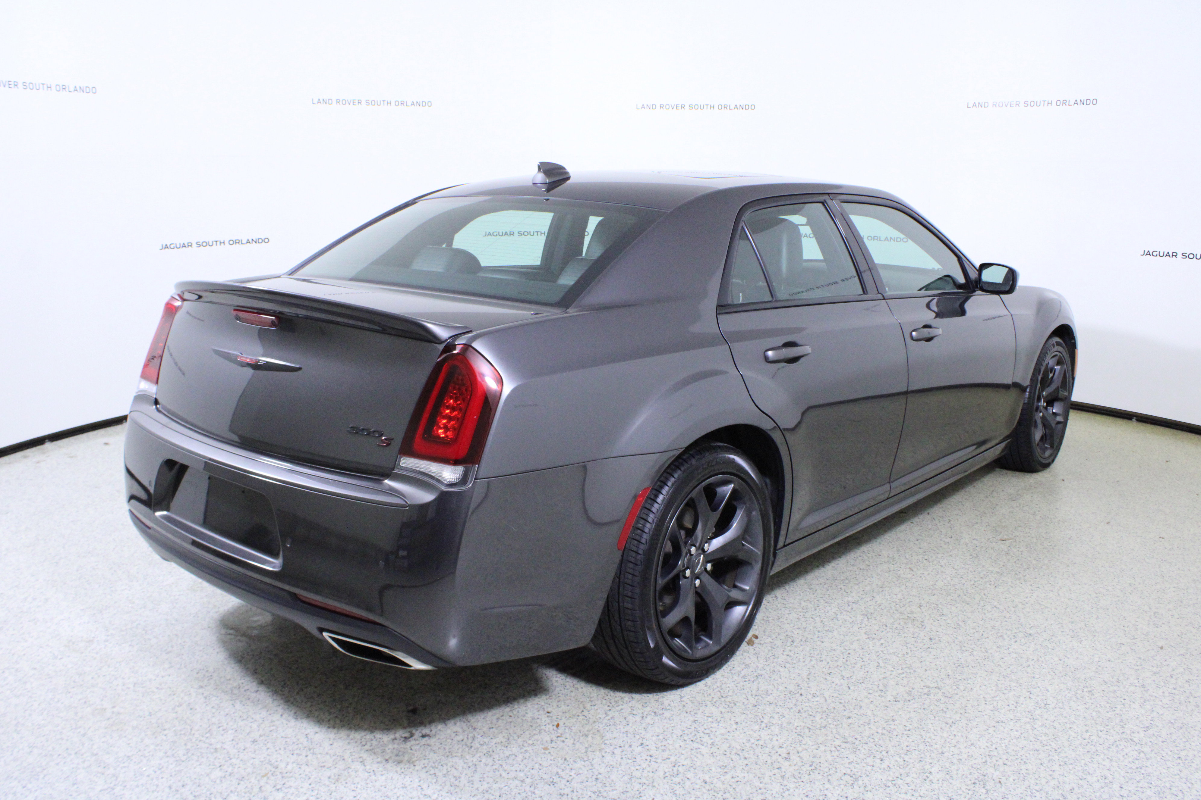 Used 2021 Chrysler 300 S w/ S Model Appearance Package RWD image 7
