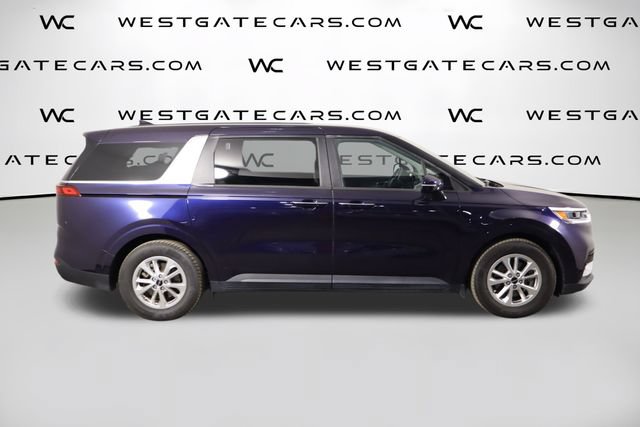 Used 2023 Kia Carnival LX FWD image 46