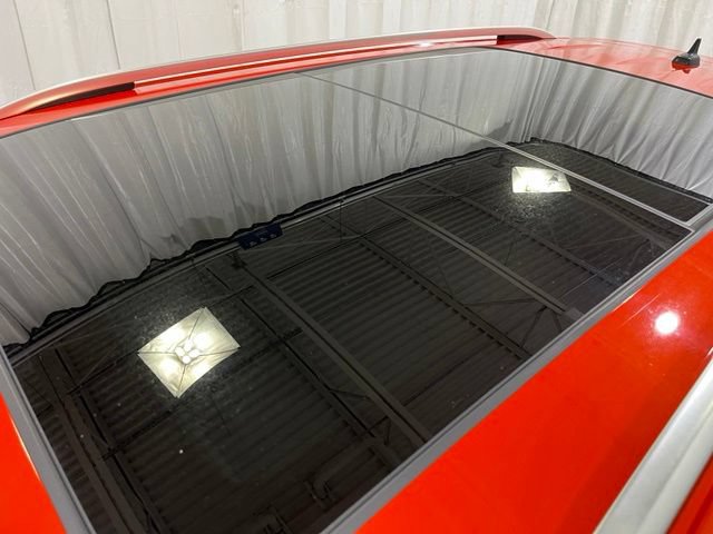 Used 2018 Volkswagen Tiguan SEL AWD/4WD image 24