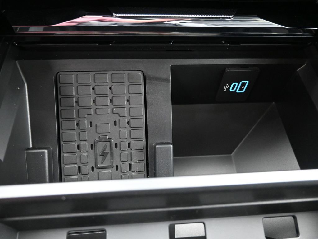 New 2026 Ford F250 Lariat w/ Black Appearance Package image 30