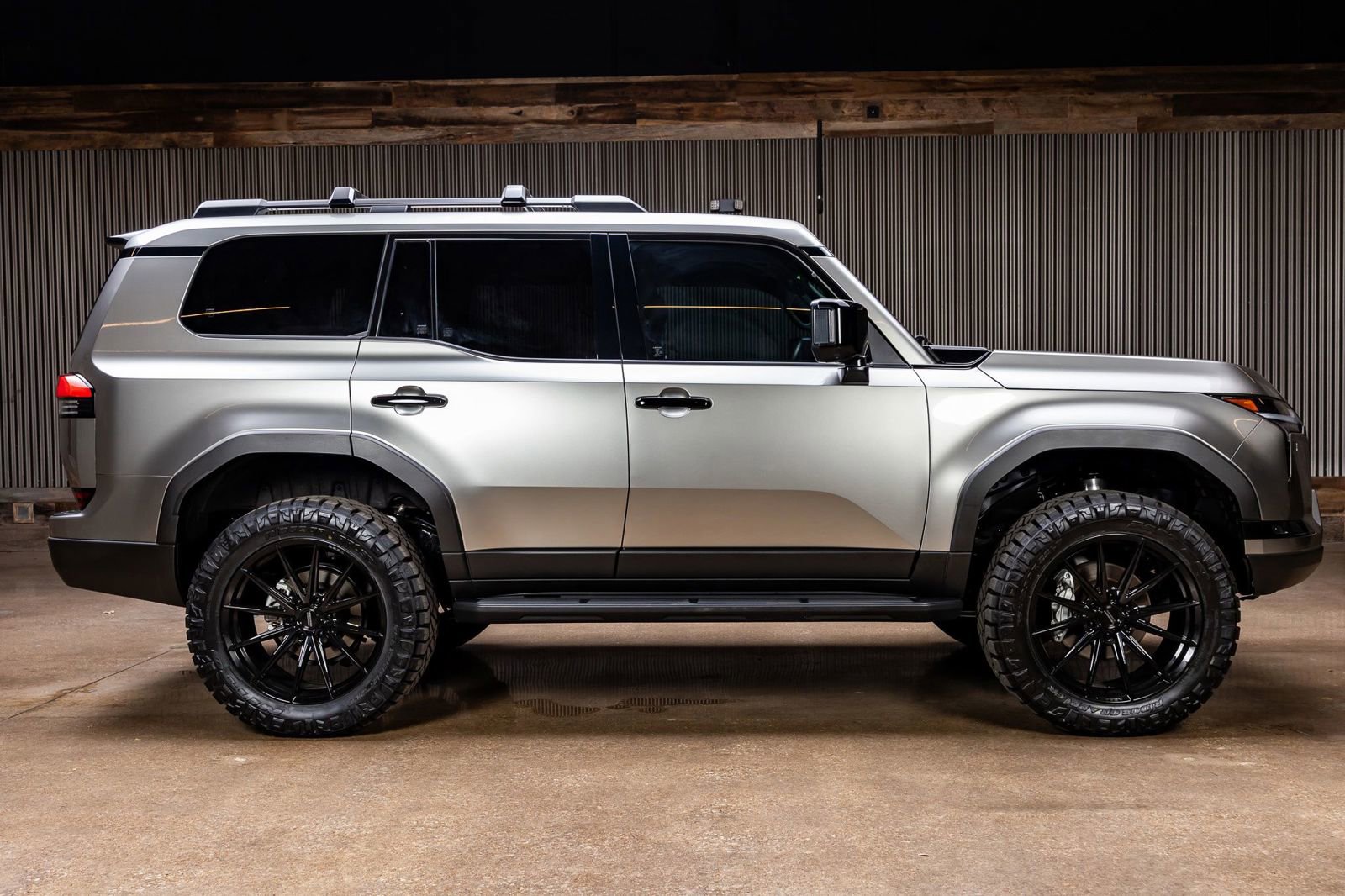 Used 2024 Lexus GX 550 image 11