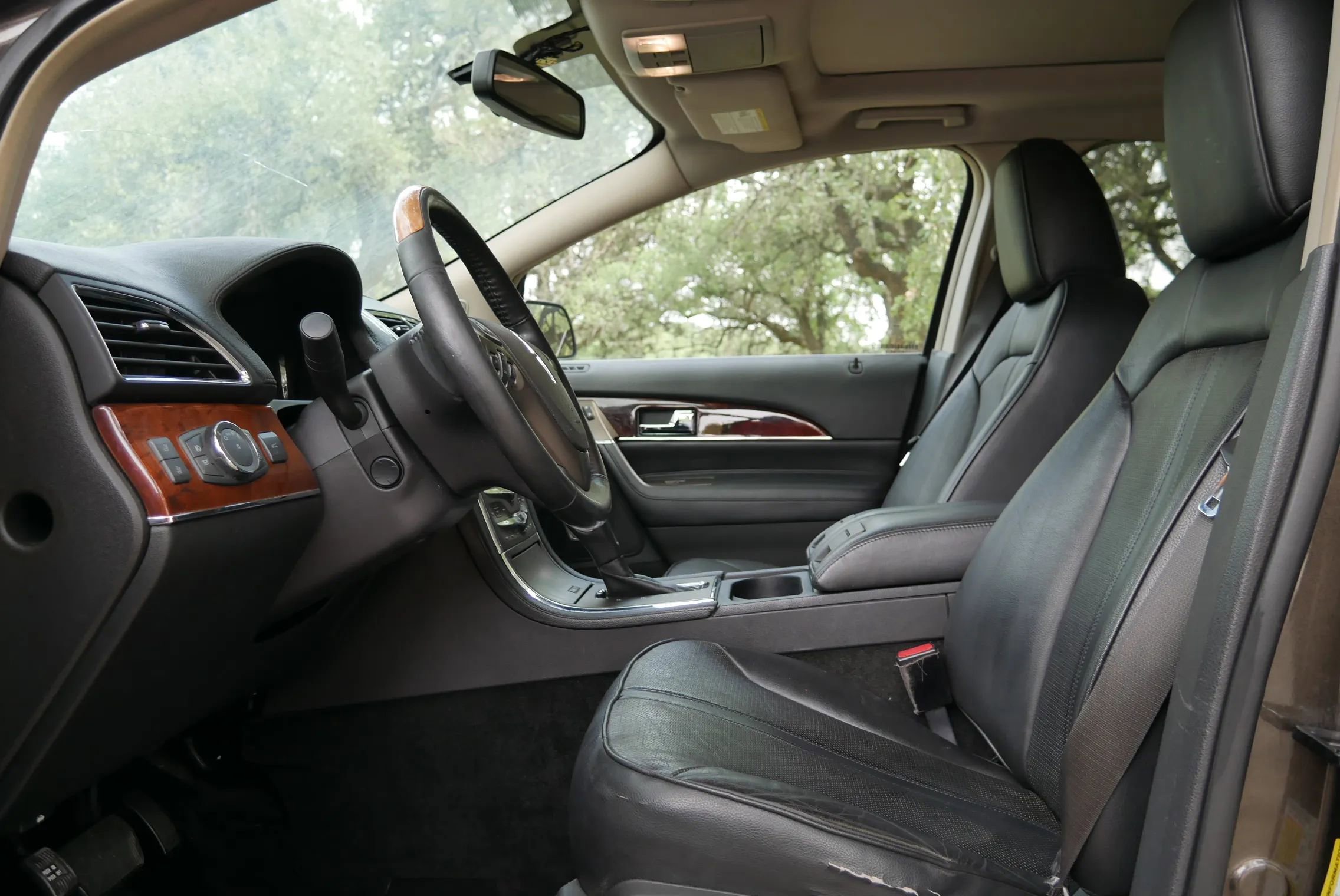 Used 2011 Lincoln MKX 2WD w/ 102A Rapid Spec Order Code image 12