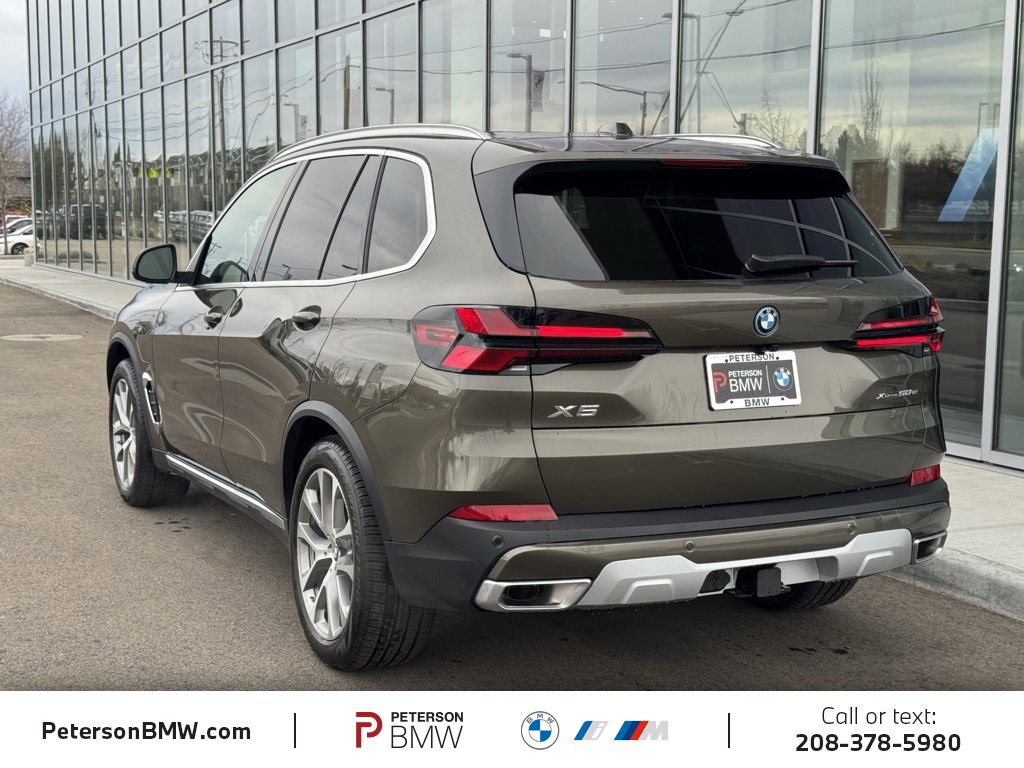 New 2026 BMW X5 xDrive50e image 4