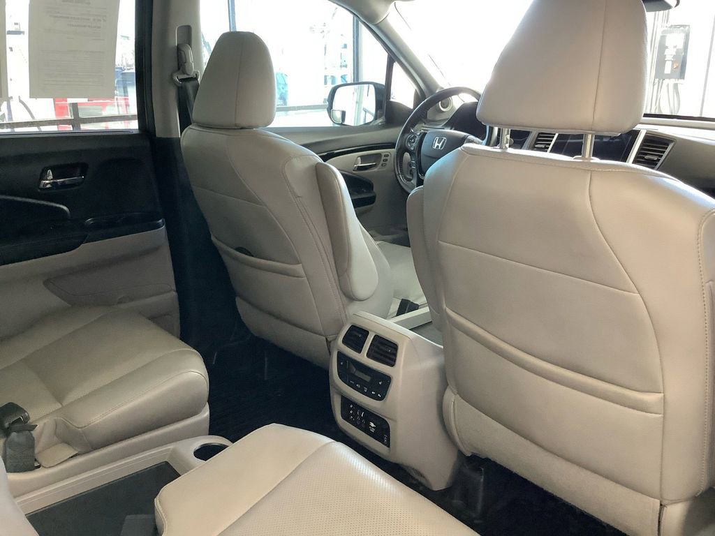 Used 2016 Honda Pilot Elite image 28