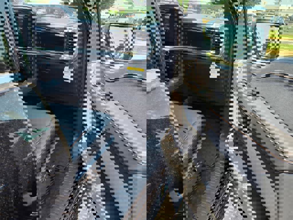 New 2025 Ford F150 Lariat w/ Equipment Group 502A High image 24