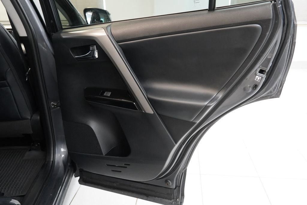 Used 2018 Toyota RAV4 Limited w/ All Weather Liner Package image 31